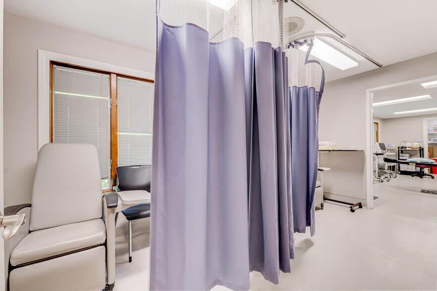 More Photos Of 2824 Mack Rd, Fairfield Loft Creative Space For Sale