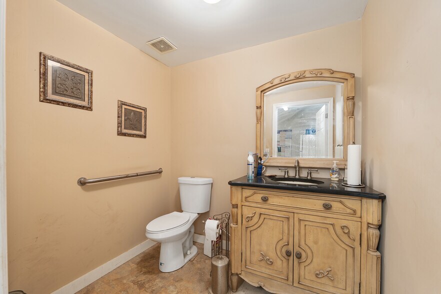 More Photos Of 26509 NW Us-27, High Springs Warehouse For Sale