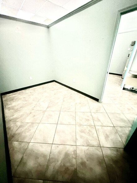 More Photos Of 5725 State Bridge Rd, Johns Creek Freestanding For Lease