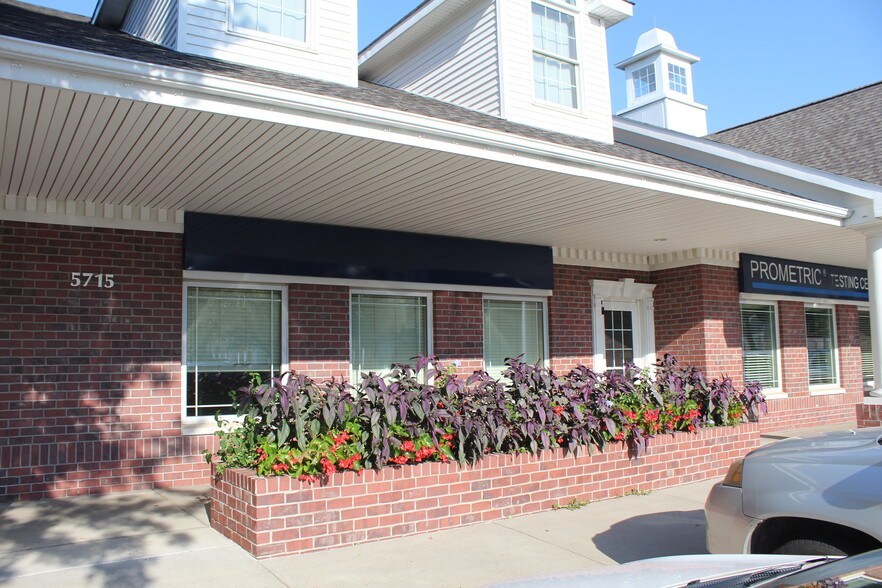 More Photos Of 5715 S 34th St, Lincoln Office For Lease