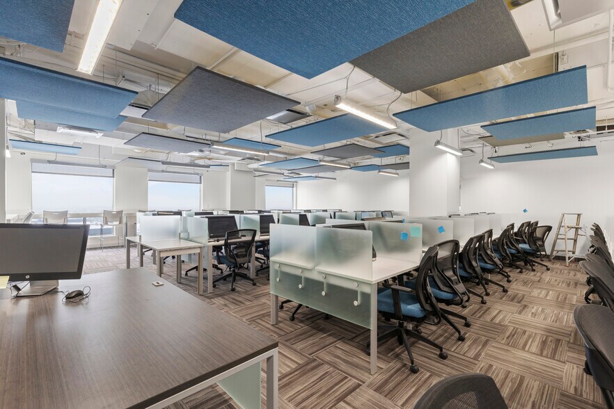 More Photos Of 3737 Boul Cremazie E, Montréal Office For Lease