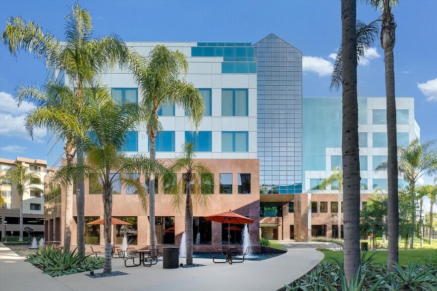 More Photos Of 1 Pointe Dr, Brea Office For Lease