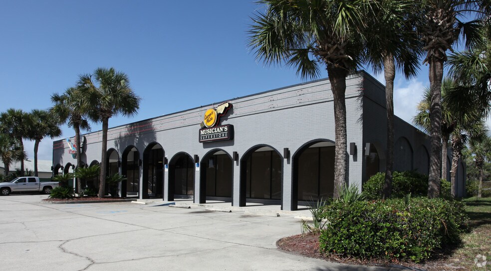 More Photos Of 912 3rd St S, Jacksonville Beach Freestanding For Lease