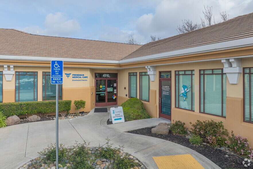 More Photos Of 4510 O'Hara Blvd, Brentwood Medical For Sale