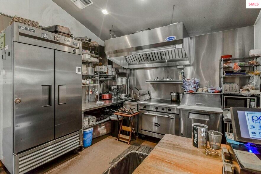 More Photos Of 213 E 4th Ave, Clark Fork Restaurant For Sale