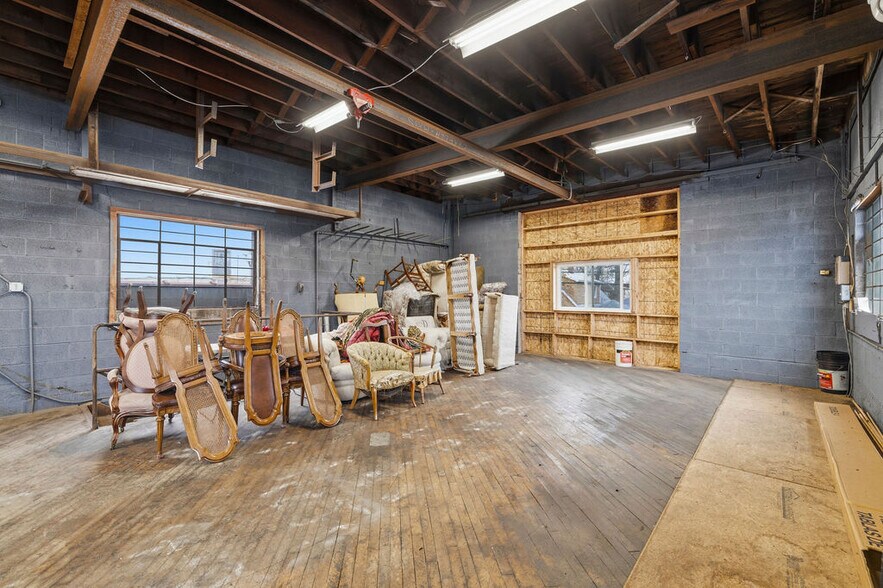 More Photos Of 2722 Pine Ave, Niagara Falls Storefront Retail Residential For Sale