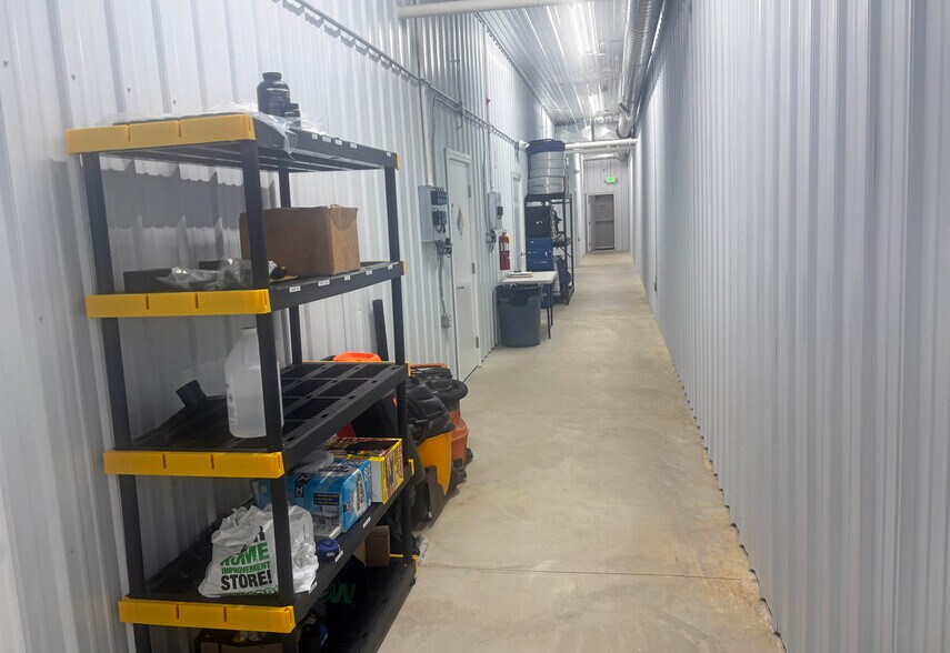 More Photos Of 3555 Smokey Ridge Rd, Vassar Warehouse For Lease