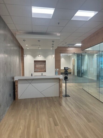 More Photos Of 3451 N Triumph Blvd, Lehi Office For Lease