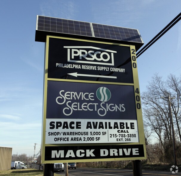 More Photos Of 400 Mack Dr, Croydon Flex For Lease