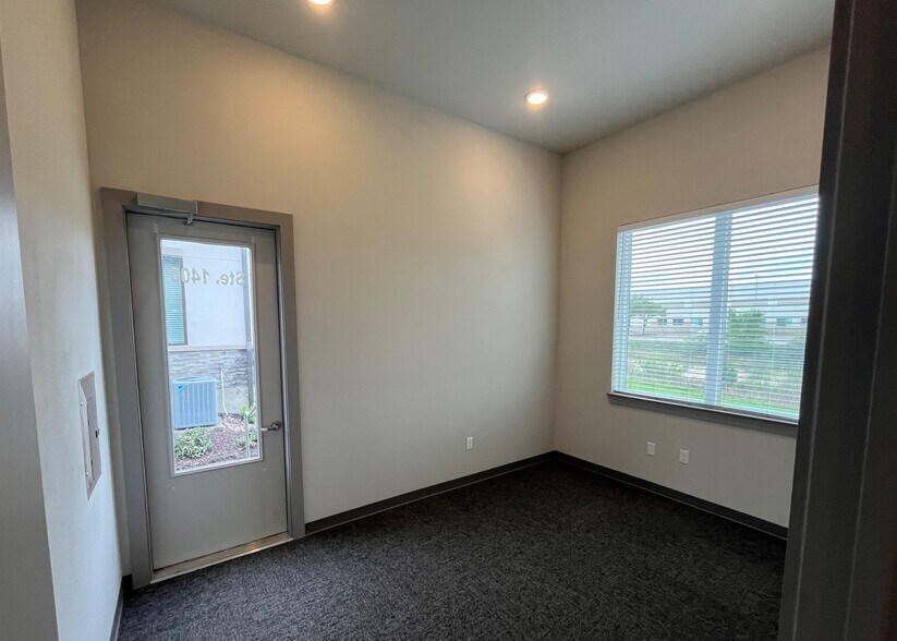 More Photos Of , Plano Office For Sale
