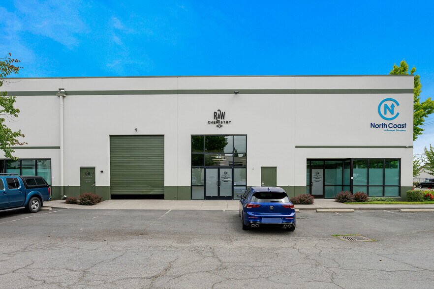 More Photos Of 5900 NE 88th St, Vancouver Distribution For Lease