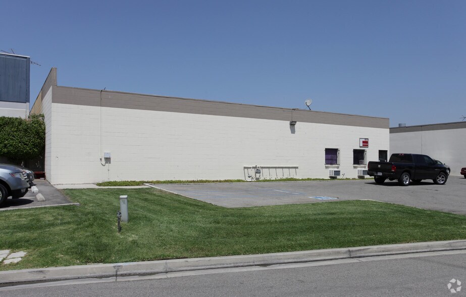 More Photos Of 1600-1614 Industrial Ave, Norco Warehouse For Lease