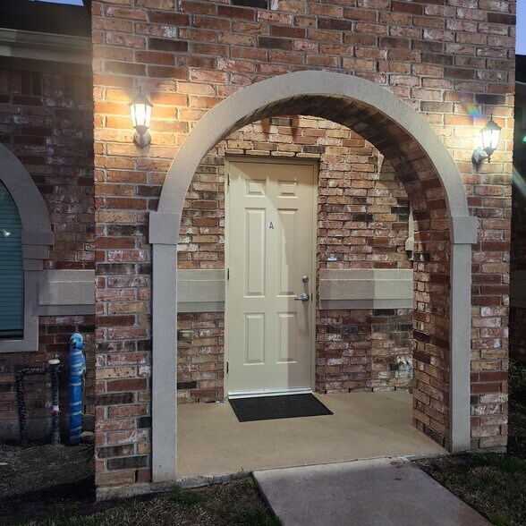 More Photos Of , Sugar Land Office For Sale
