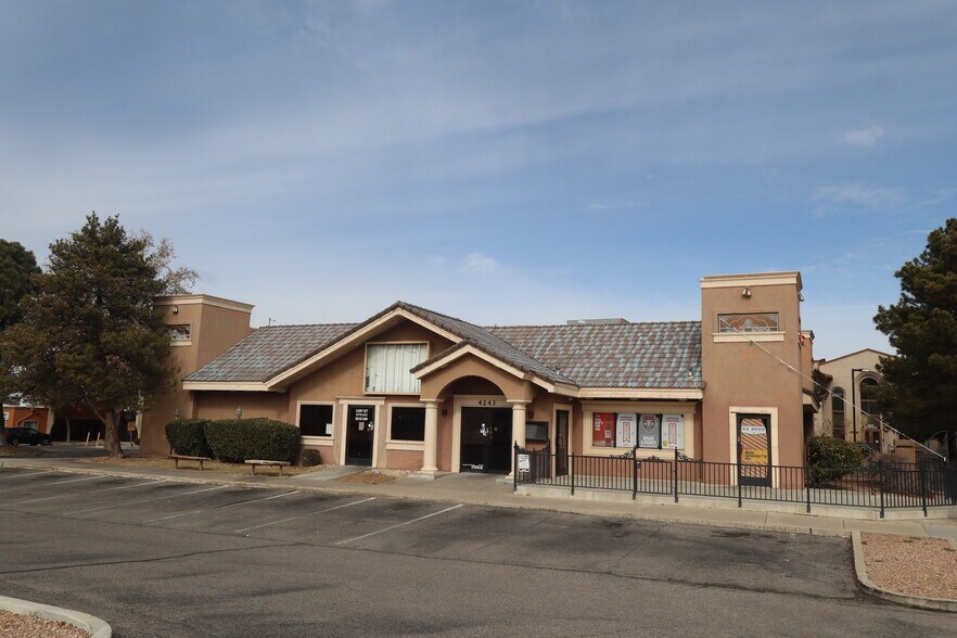 More Photos Of 4243 Montgomery Blvd NE, Albuquerque Restaurant For Lease