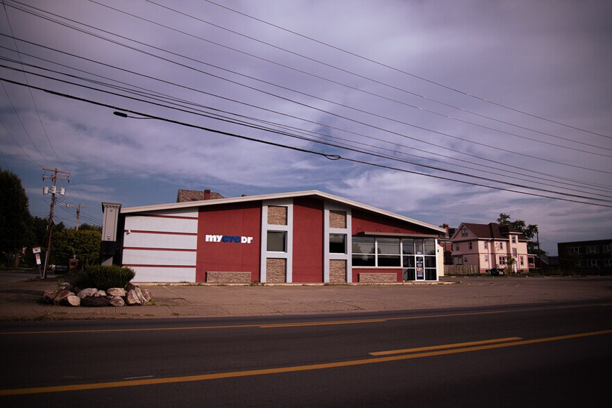 More Photos Of 2014 Dudley Ave, Parkersburg Medical For Sale
