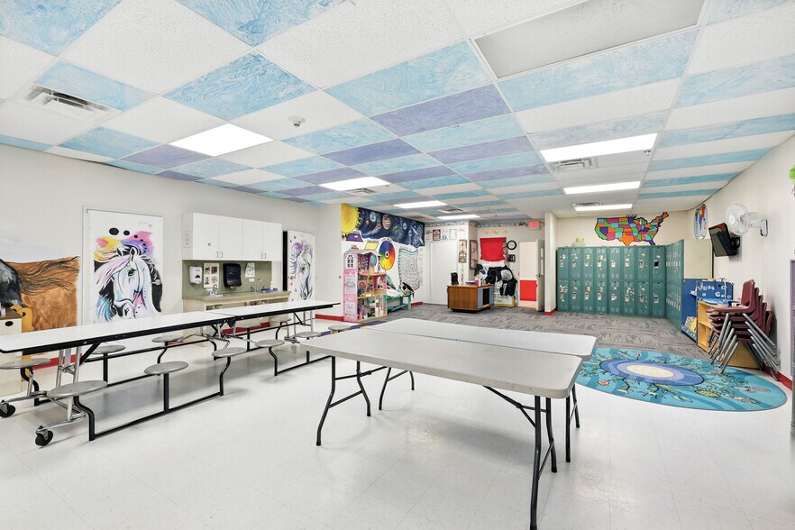 More Photos Of 1700 Cedar Run, Ennis Daycare Center For Sale