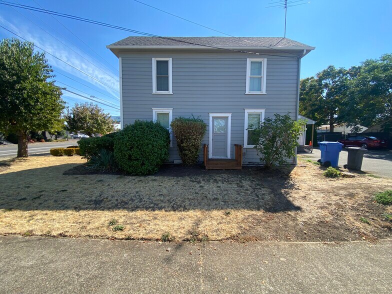 More Photos Of 1625 12th St SE, Salem Office Residential For Sale