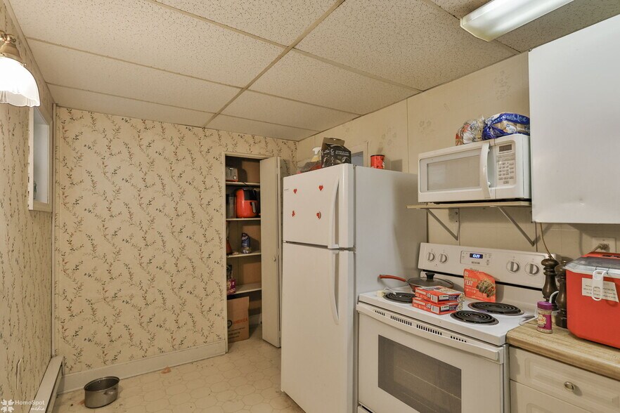 More Photos Of 214-216 W Ridge St, Lansford Apartments For Sale