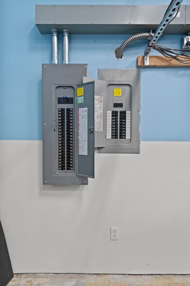 More Photos Of 13315 W 13th Ave, Airway Heights Light Manufacturing For Sale