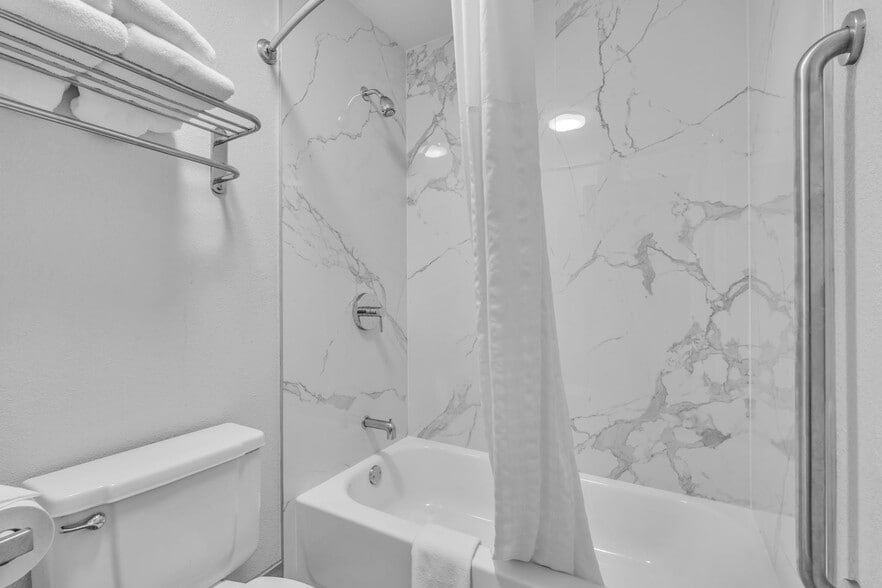 More Photos Of 962 Riverview Rd, Rock Hill Hotel For Sale