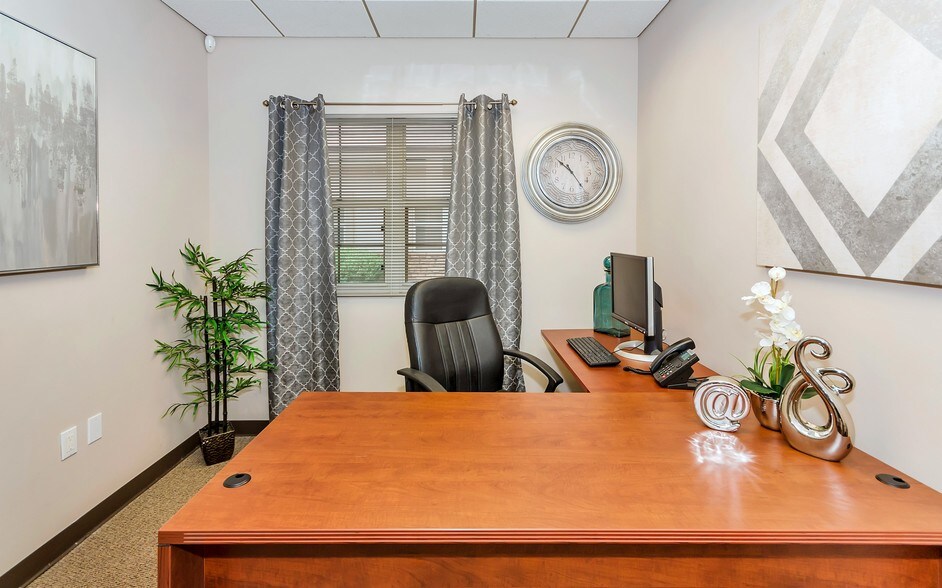 More Photos Of 14001 N 7th St, Phoenix Medical For Lease