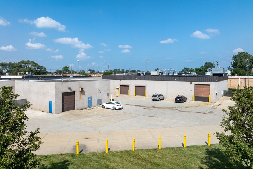 More Photos Of 16000 Common Rd, Roseville Warehouse For Sale