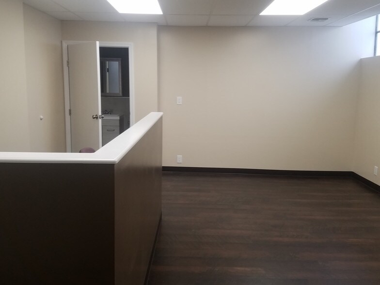 More Photos Of 828 Hempstead Tpke, Franklin Square Medical For Sale