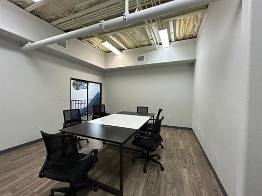 More Photos Of 8218 Casa Verde Rd, Laredo Office For Sale