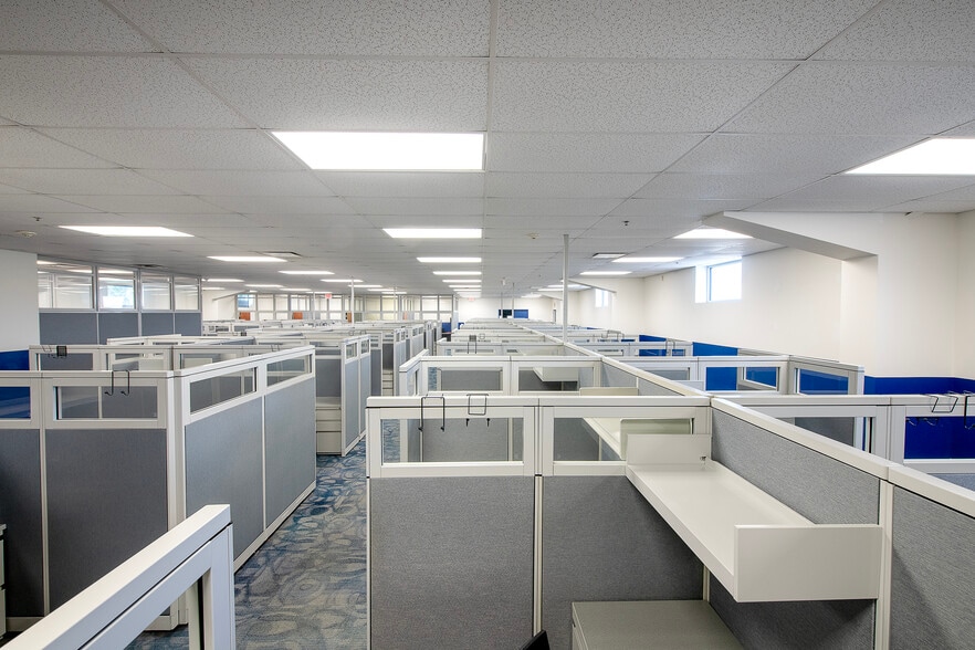 More Photos Of 7801 NW Freedom Ave, North Canton Warehouse For Lease