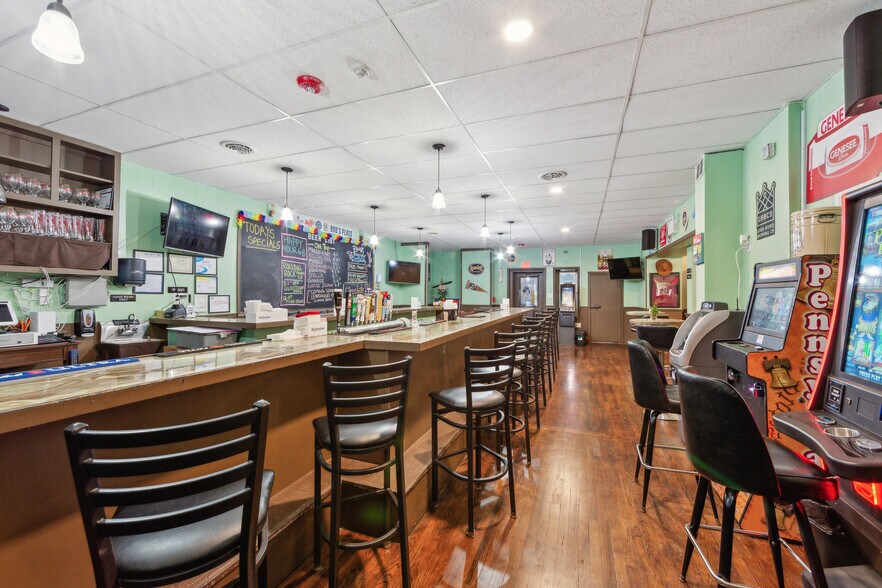 More Photos Of 211-17 Main St, Royersford Bar For Sale