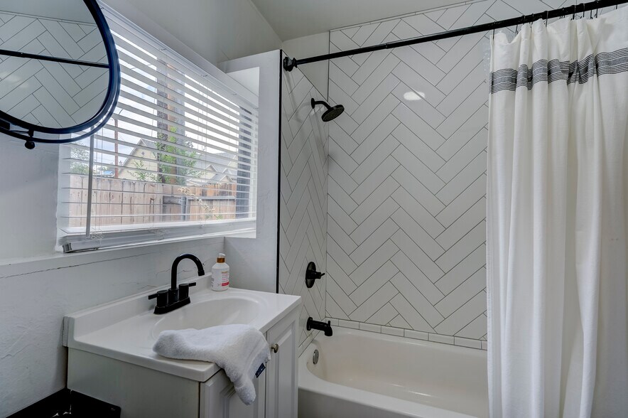 More Photos Of 215 E Willis St, Prescott Apartments For Sale