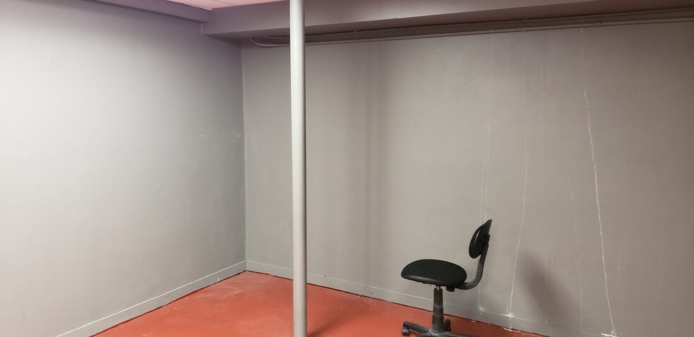 More Photos Of 10201 100th Ave, Fort Saskatchewan General Retail For Lease