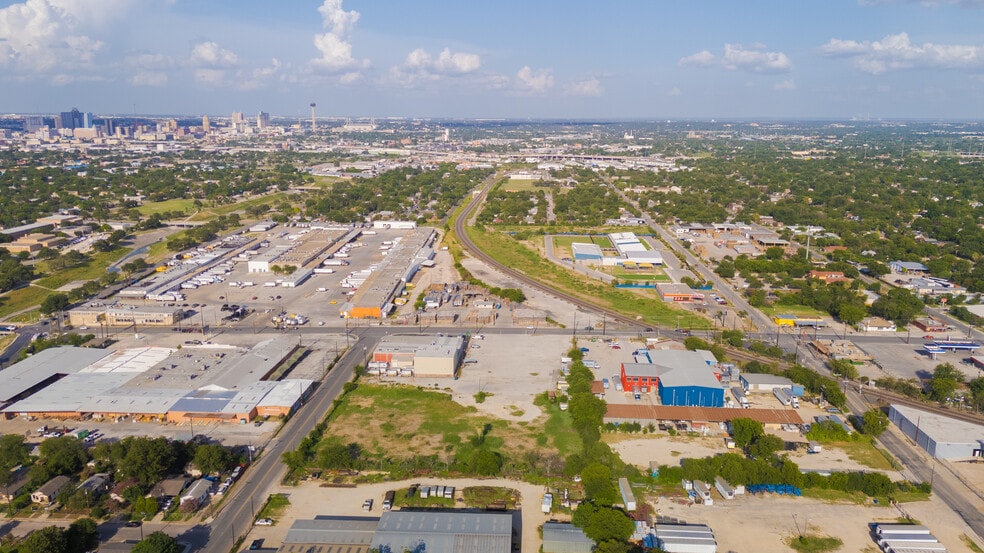 More Photos Of 1625 S Zarzamora St, San Antonio Land For Lease