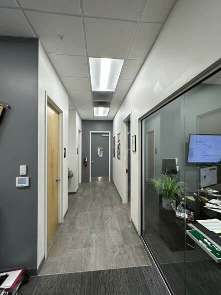 More Photos Of 3905 Center Loop, Orlando Unknown For Lease