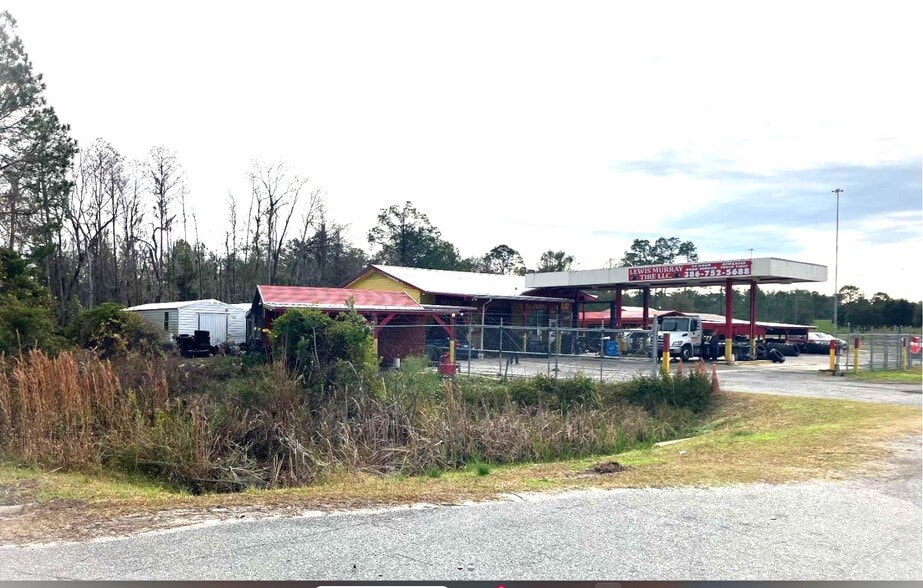 More Photos Of 3827 N US Highway 441, Lake City Convenience Store For Sale