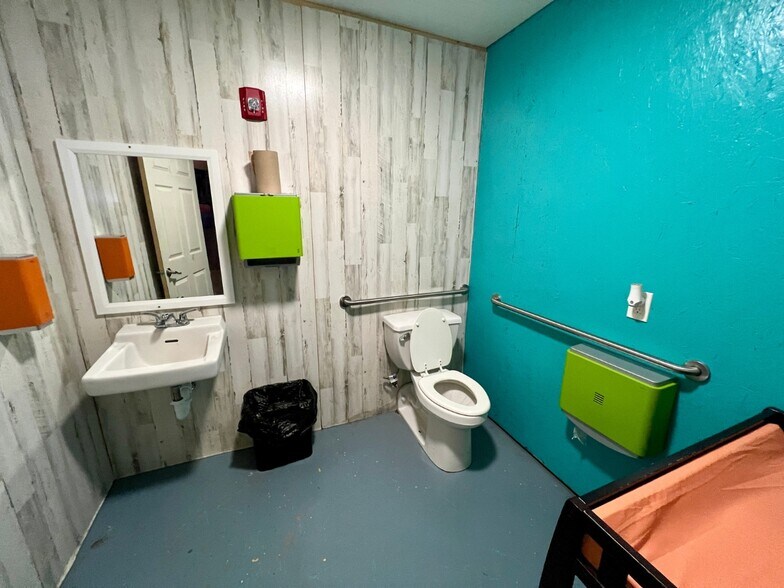 More Photos Of 210 Hewitt Rd, Hammond Warehouse For Sale