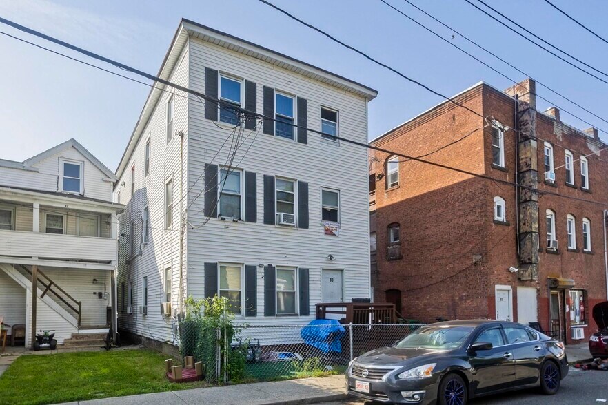 More Photos Of 95 School St, Chicopee Apartments For Sale