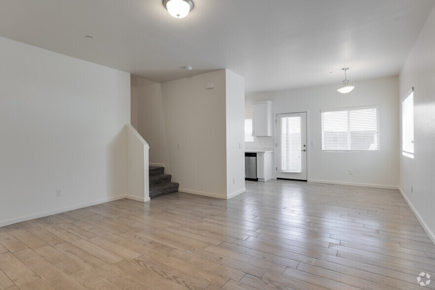 More Photos Of 701 N McQueen Rd, Chandler Apartments For Sale