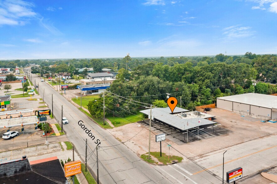 More Photos Of 1300 S Gordon St, Alvin Fast Food For Sale