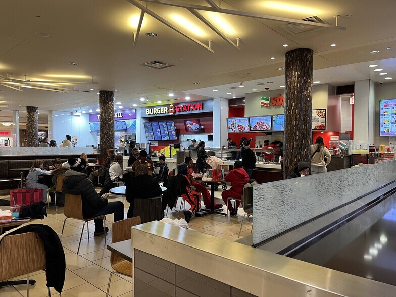 More Photos Of 104-646 Orland Square Dr, Orland Park General Retail For Lease