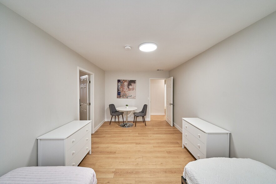 More Photos Of 618 Juniper Ave, Fullerton Assisted Living For Sale