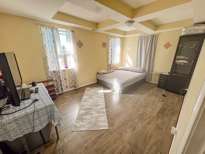 More Photos Of 1236-1238 E Belvedere Ave, Baltimore Apartments For Sale