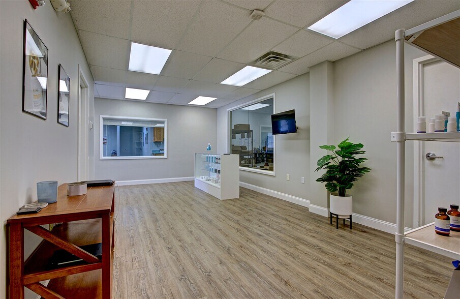 More Photos Of 1502 Lear Industrial Pky, Avon Warehouse For Lease