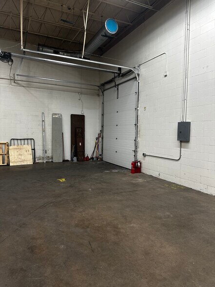 More Photos Of 1586 Barber Greene Rd, Dekalb Light Distribution For Lease