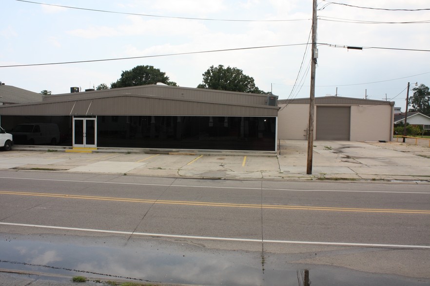 Primary Photo Of 1120 Lafayette St, Gretna Showroom For Lease