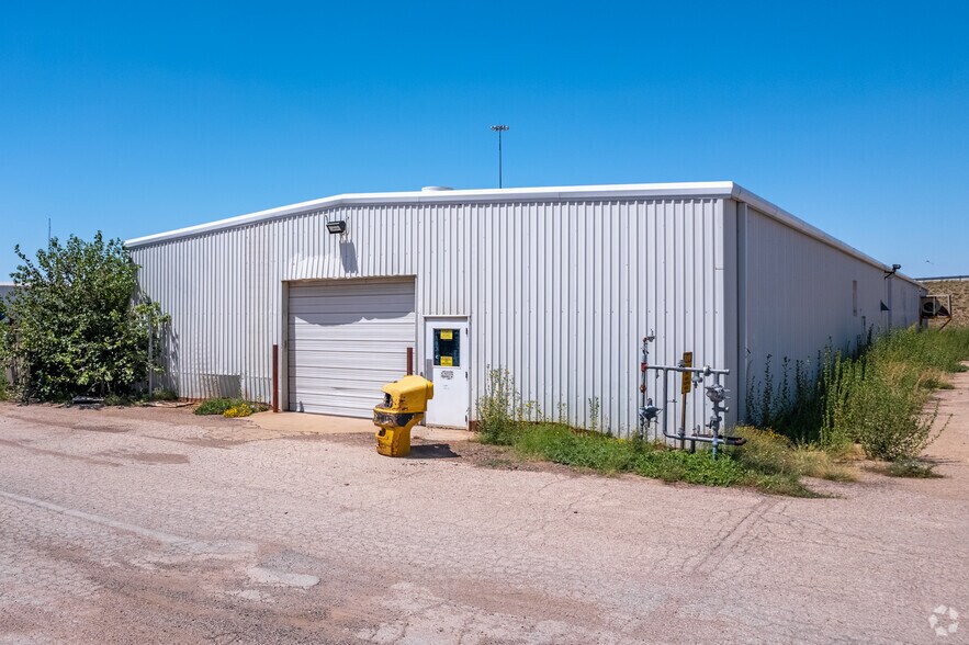 More Photos Of 2045 S Loop 250 W, Midland Warehouse For Sale