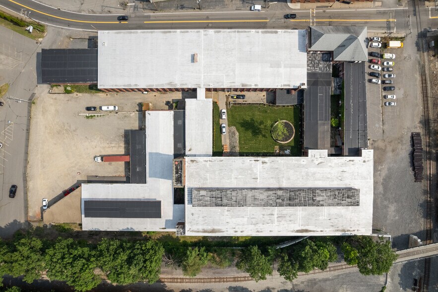More Photos Of 56 Sterling St, Clinton Manufacturing For Lease
