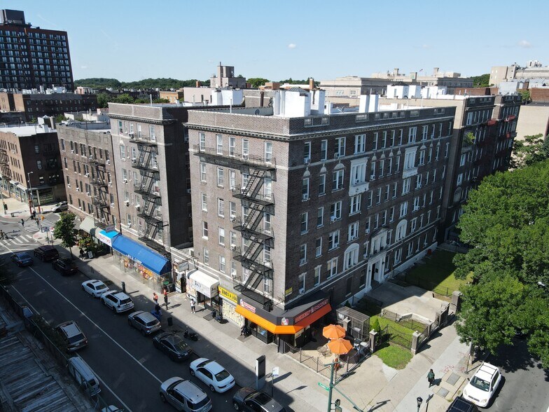 More Photos Of 320 Eastern Pky, Brooklyn Apartments For Lease