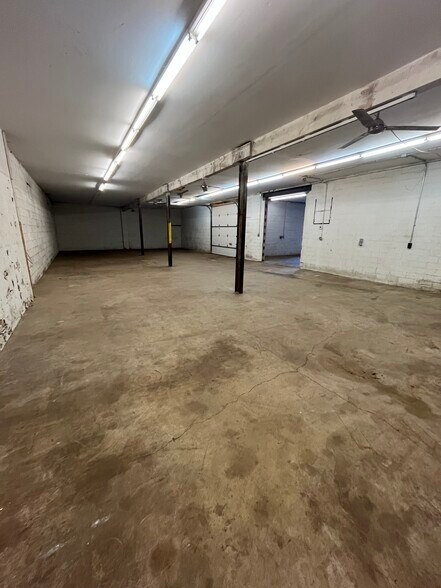 More Photos Of 76 21st St, Newport Warehouse For Lease