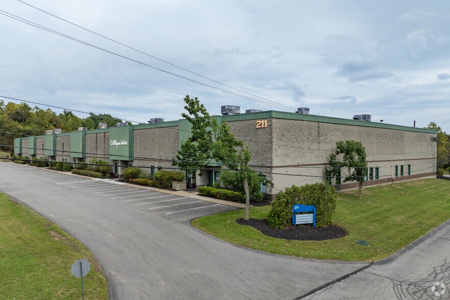 Primary Photo Of 211 Overlook Dr, Sewickley Warehouse For Lease